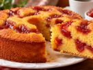 Bolo de fubá com goiabada